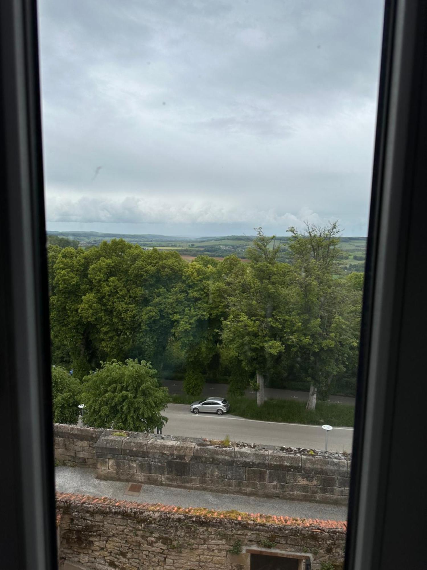 Les Remparts Langres Exterior foto