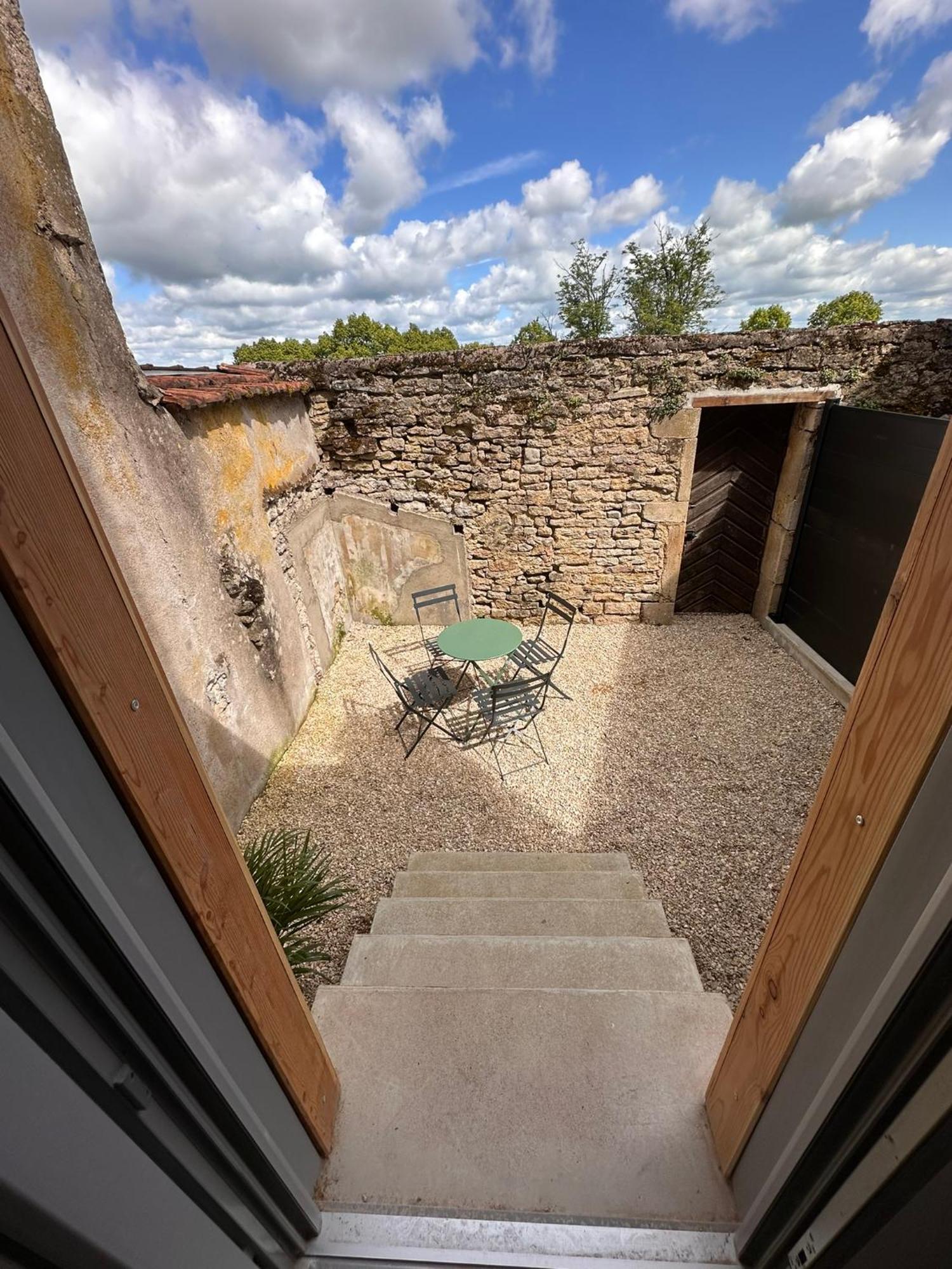 Les Remparts Langres Exterior foto